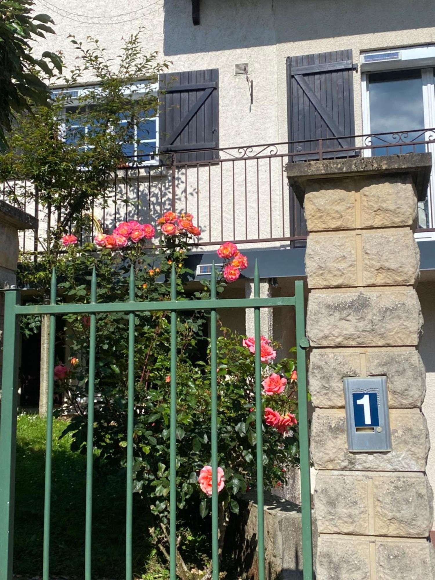 Les Chambres De La Grange Saint-Germain-de-la-Grange Eksteriør bilde